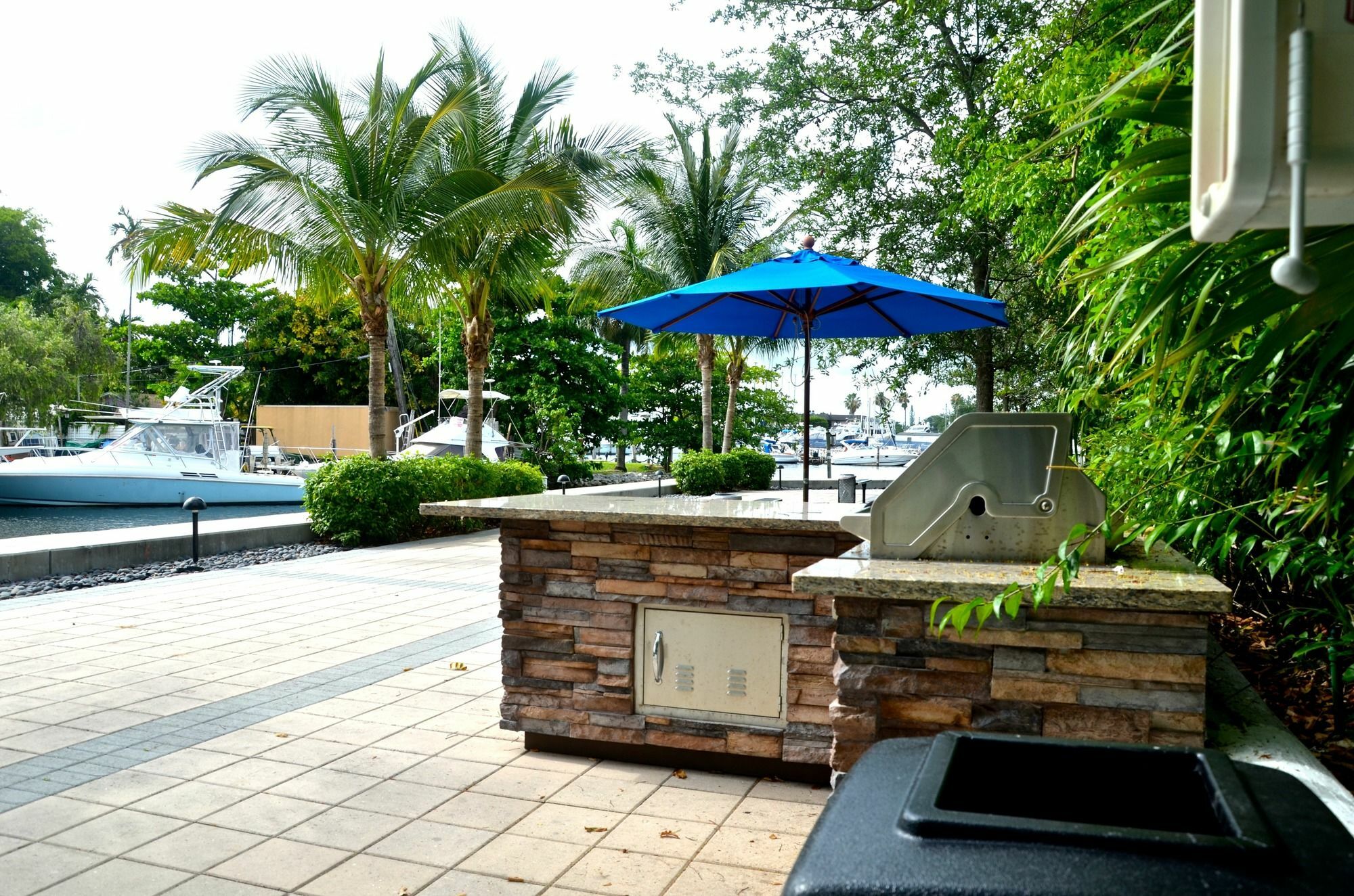Riviera Luxury Living At River Oaks Marina And Tower Miami Exterior photo